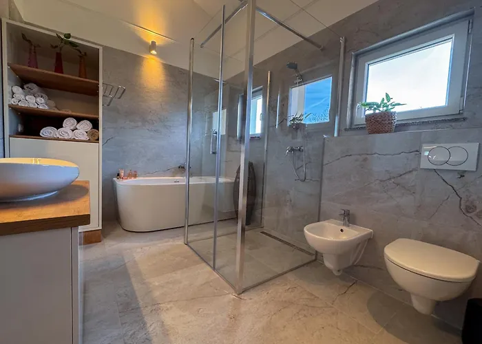 Chic Spacious Surrounded By Nature Near Opatija
