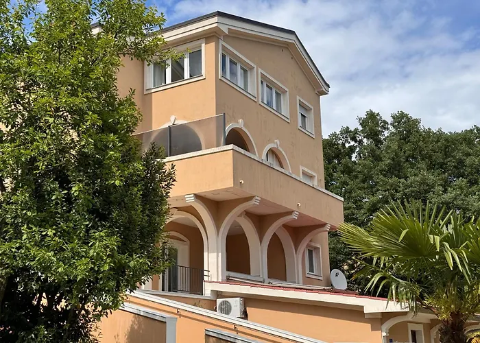 Appartamento Chic Spacious Surrounded By Nature Near Opatija
