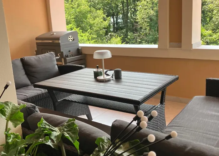 Chic Spacious Surrounded By Nature Near Opatija