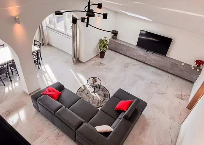 Chic Spacious Surrounded By Nature Near Opatija Apartman *