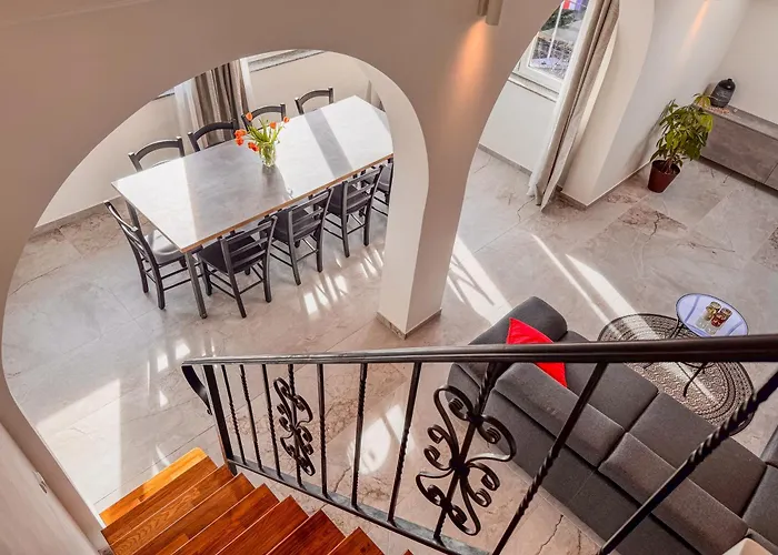 Chic Spacious Surrounded By Nature Near Opatija Matulji
