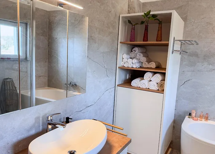 Chic Spacious Surrounded By Nature Near Opatija Apartman *